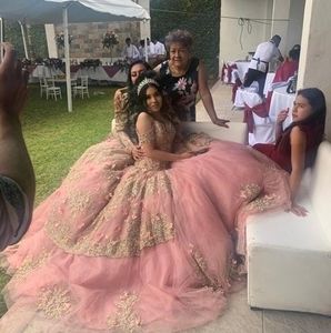 Meet your Posher, Ayala